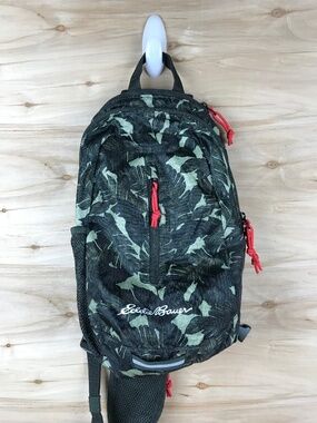 Eddie Bauer 10L Packable Stowaway Sling Green Plant Pattern Monstera EUC